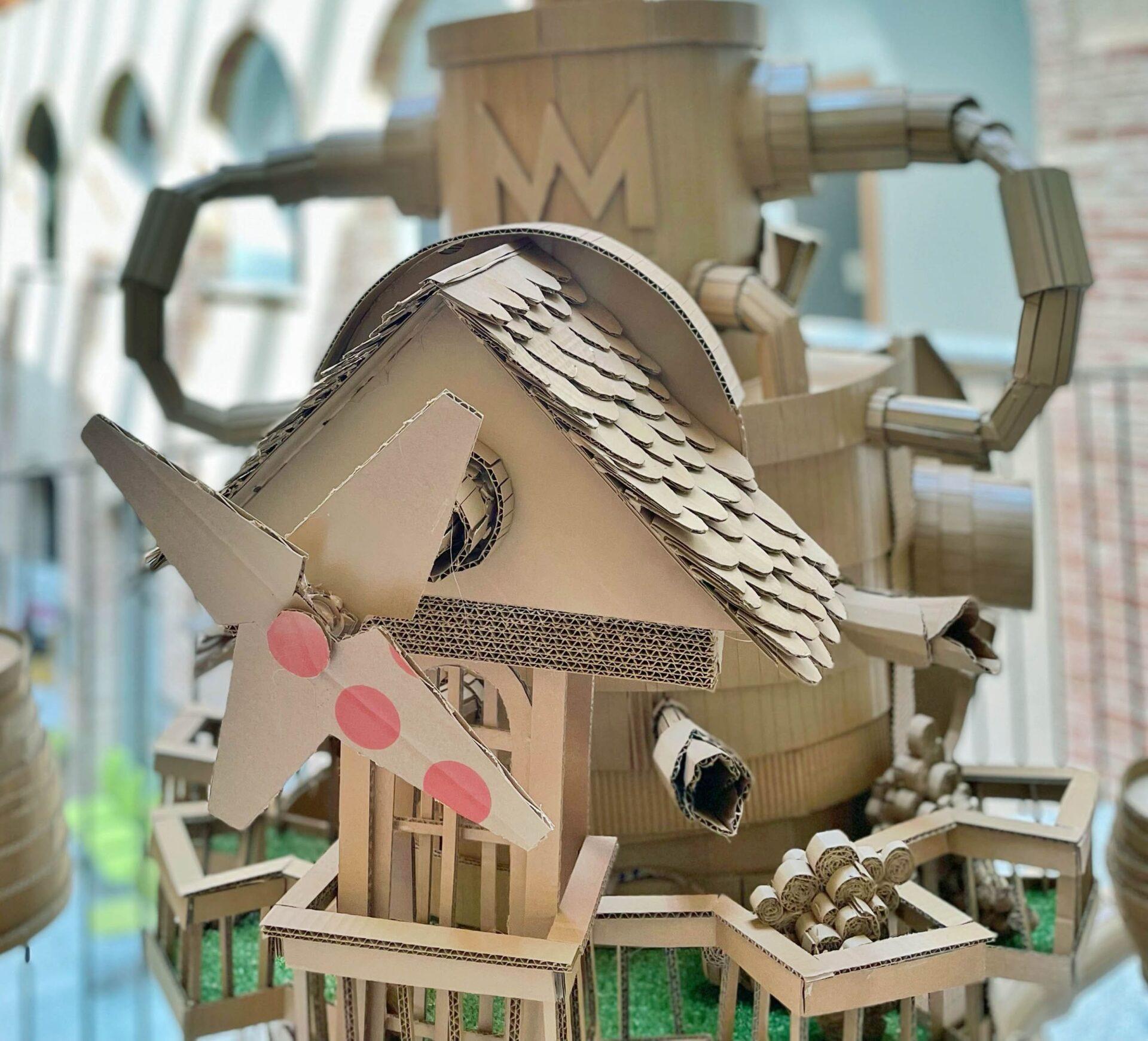 MEONE CARDBOARD.